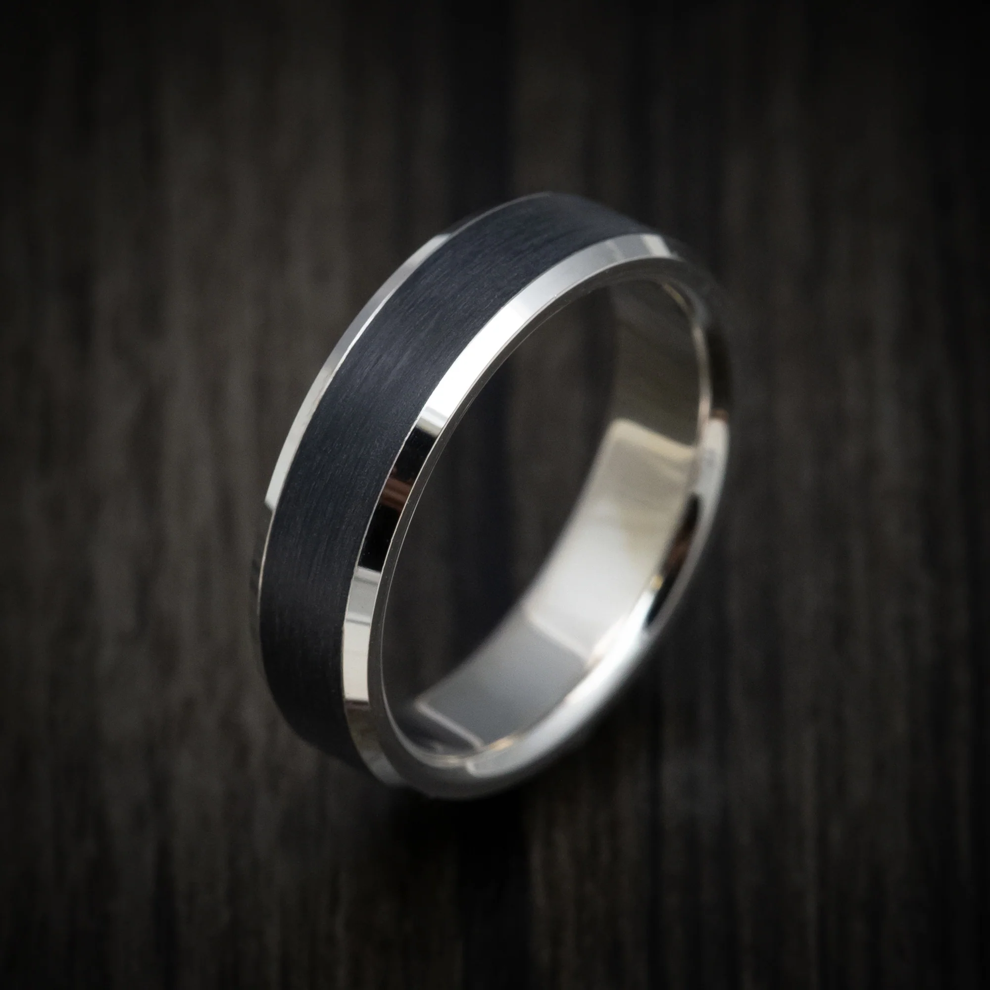 14K Gold and Carbon Fiber Men's Ring - Image 3