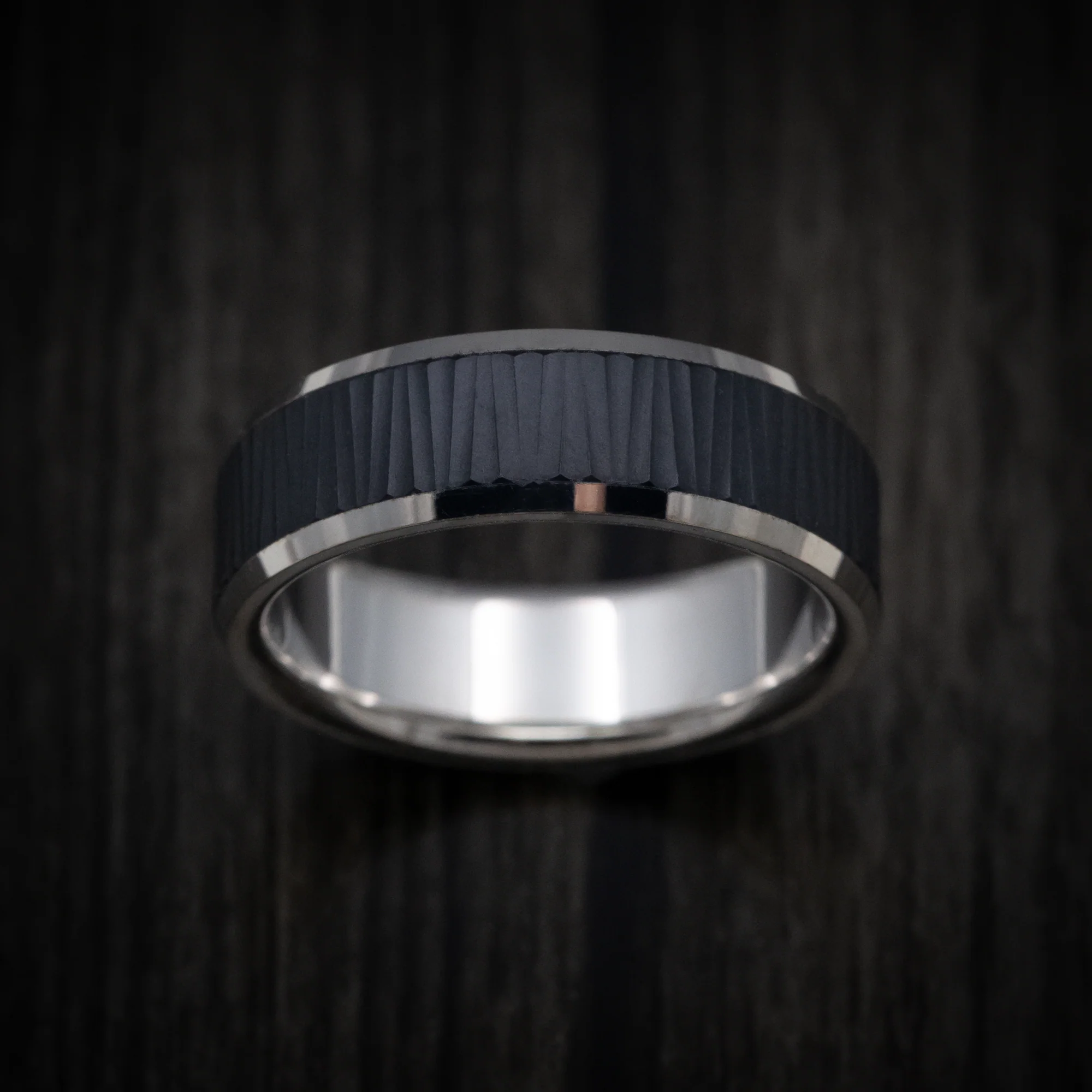 14K Gold and Carbon Fiber Men's Ring with Tree Bark Pattern - Image 2