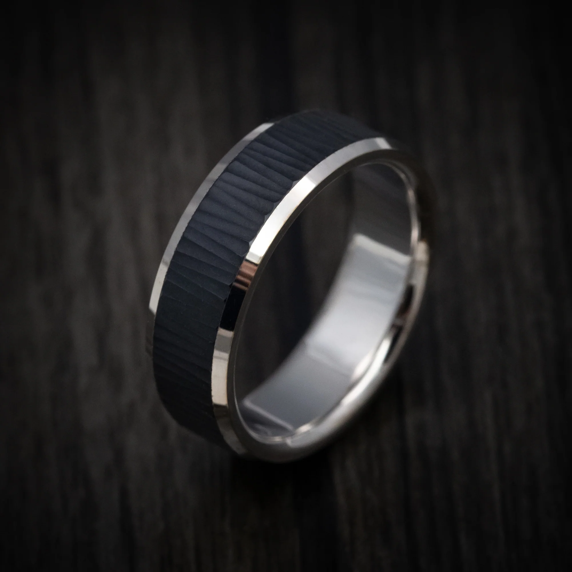 14K Gold and Carbon Fiber Men's Ring with Tree Bark Pattern - Image 3