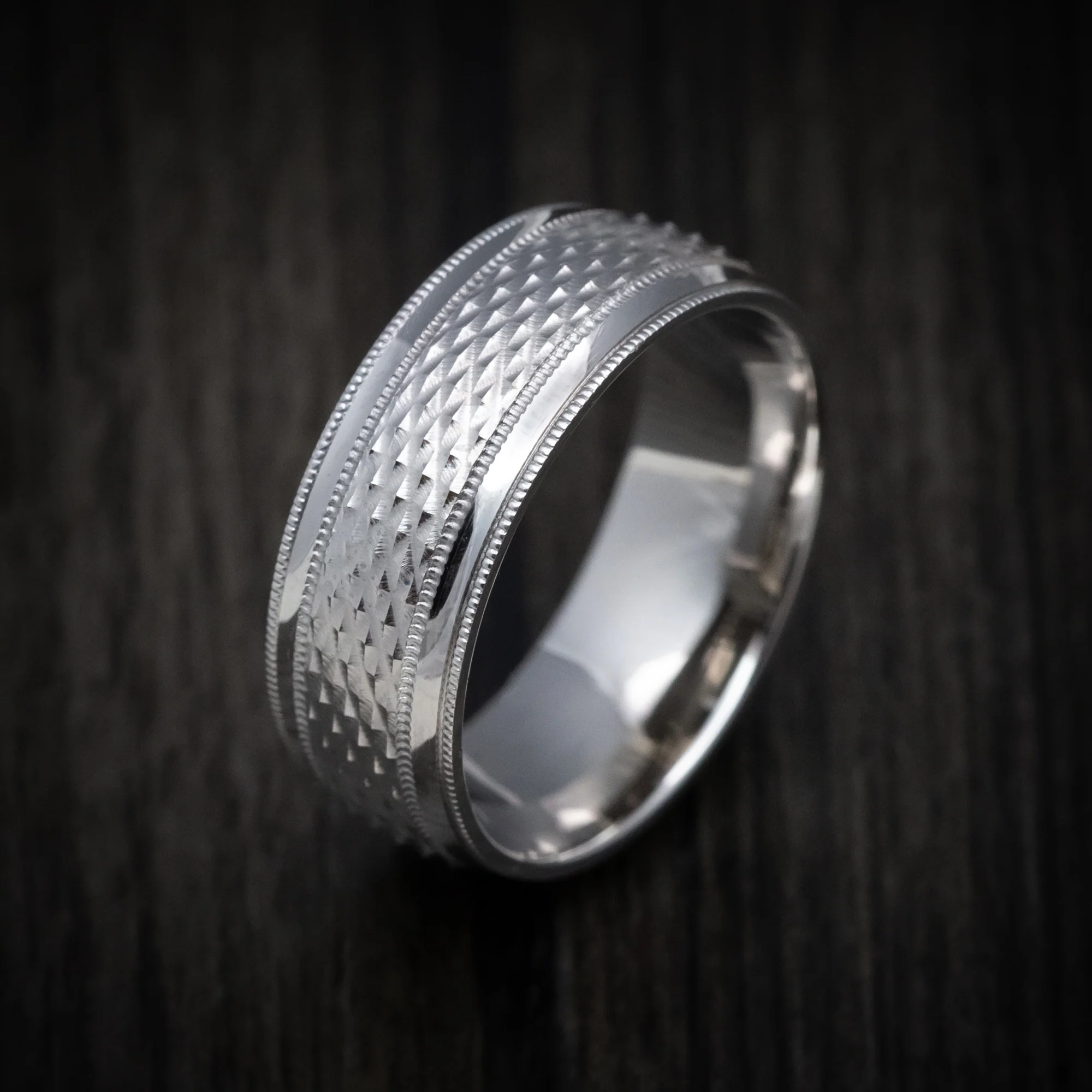 14K Gold Men's Ring with Millgrain and Geometric Design - Image 3