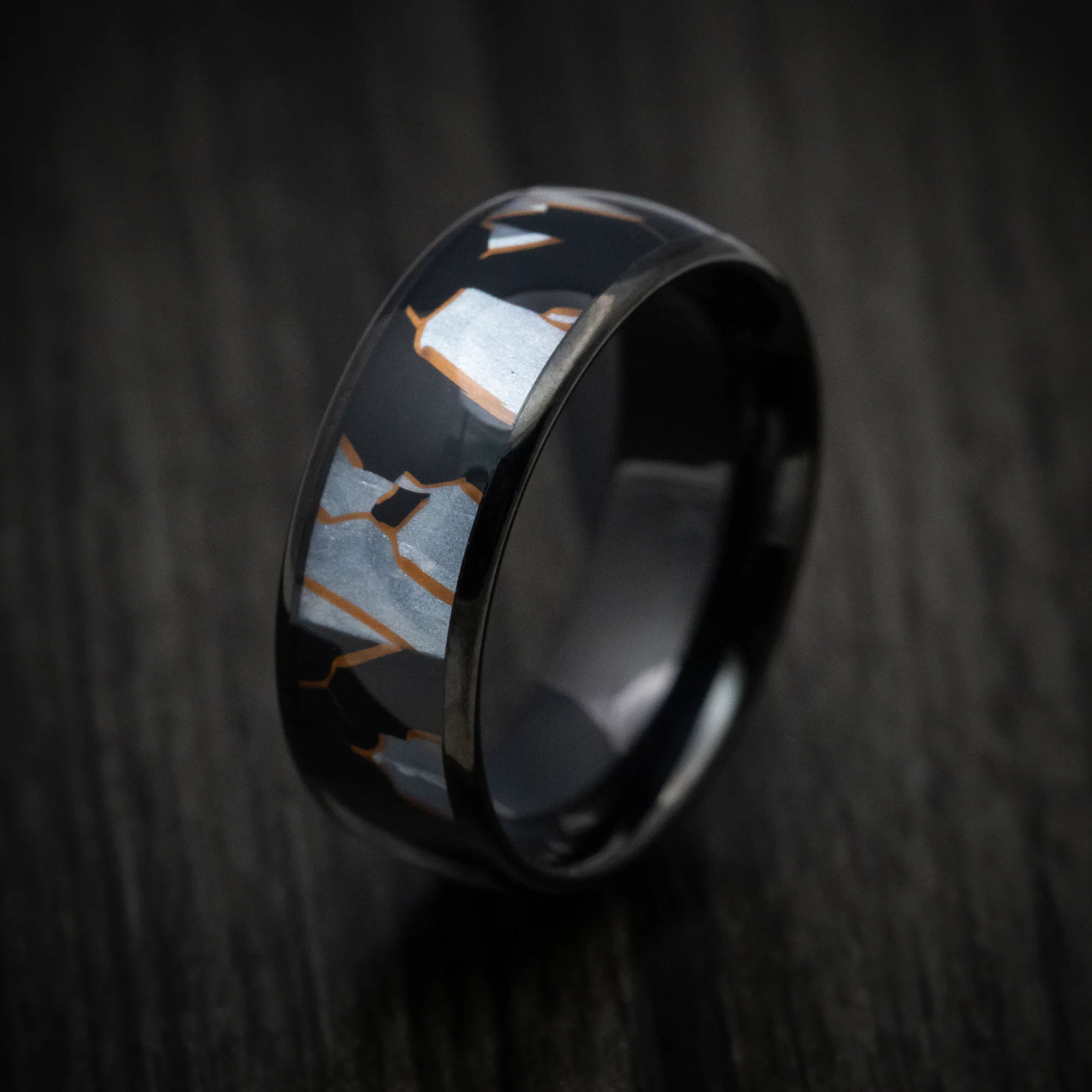 Black Tungsten Men's Ring with Capiz Inlay - Image 3