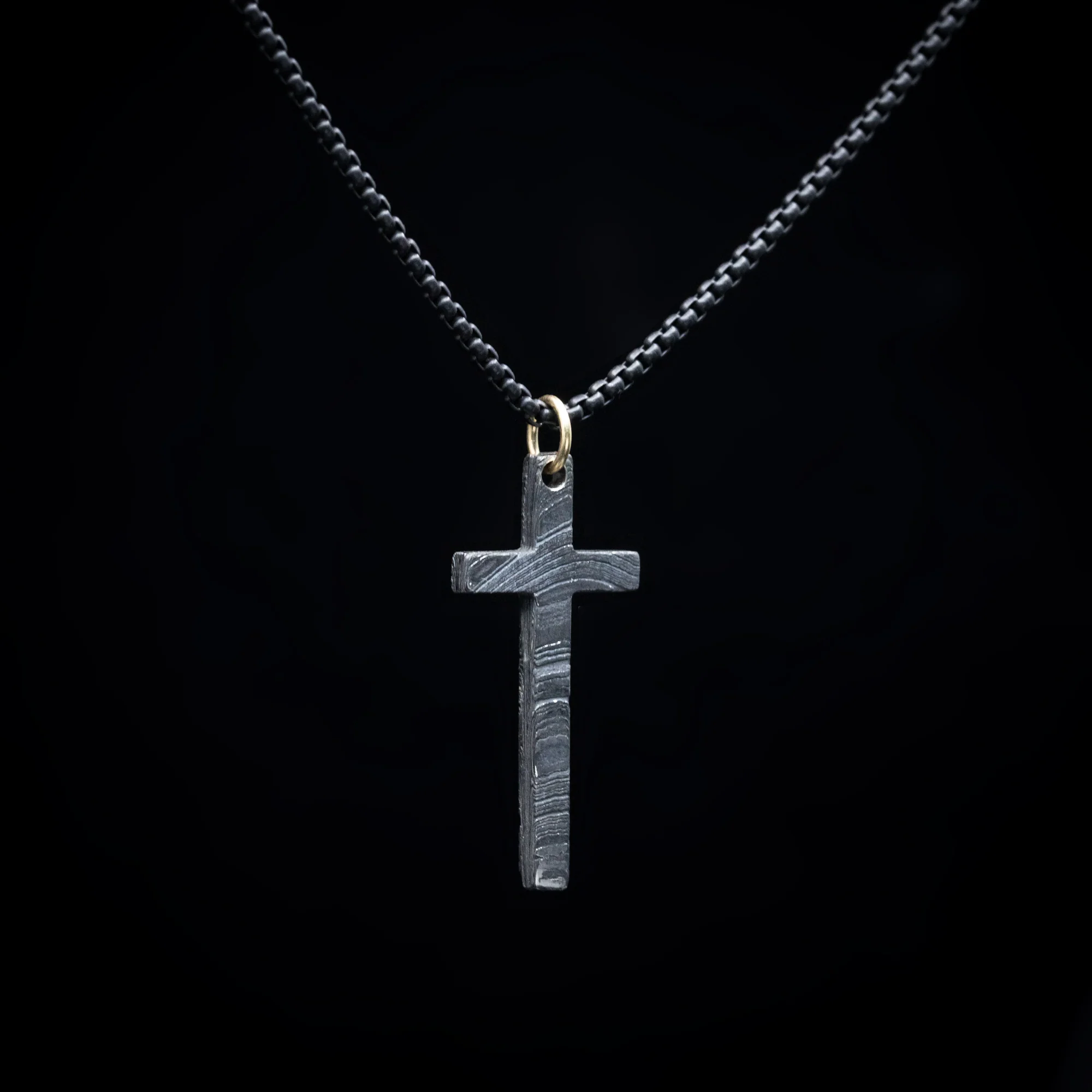 Damascus Steel Christian Cross Pendant and Chain - Image 3