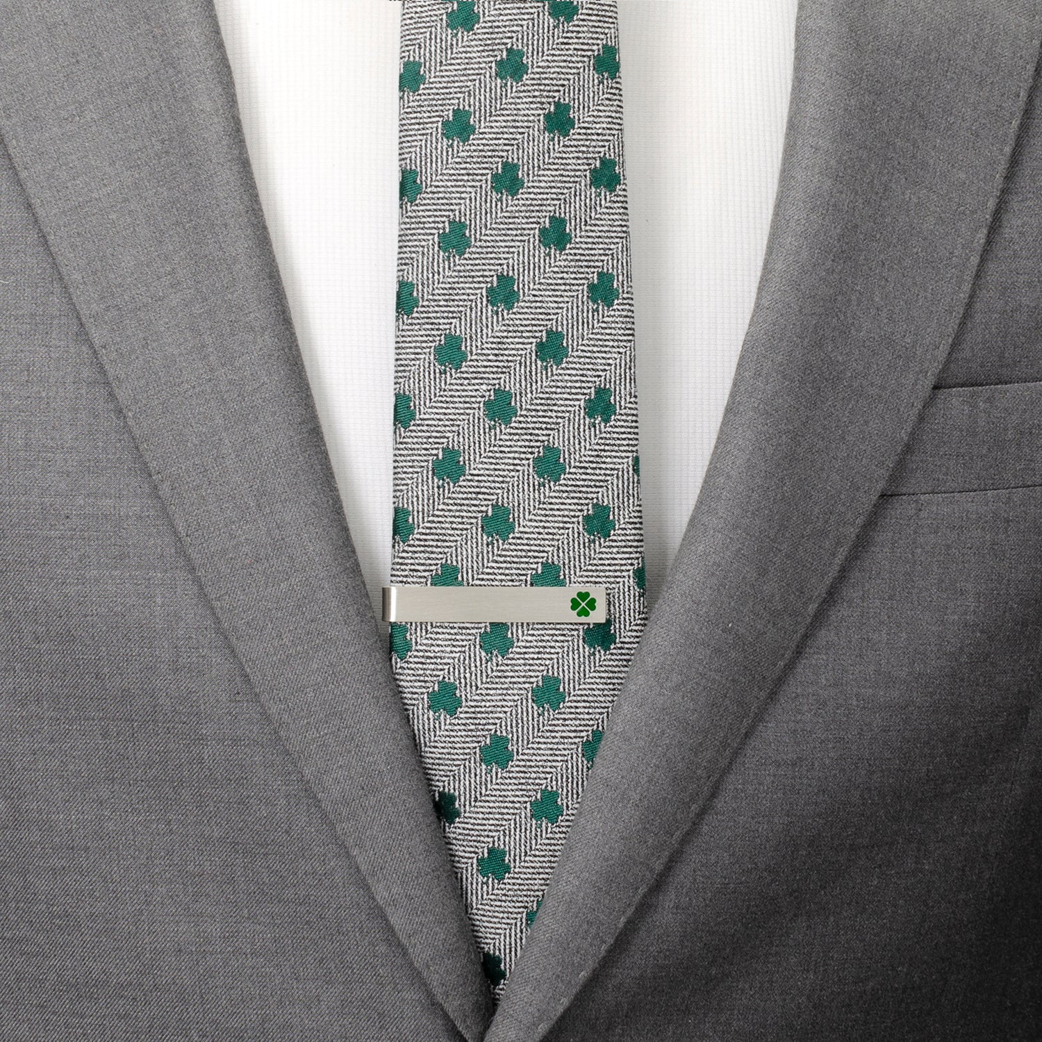Green Clover Cufflinks and Tie Bar Gift Set - Image 7
