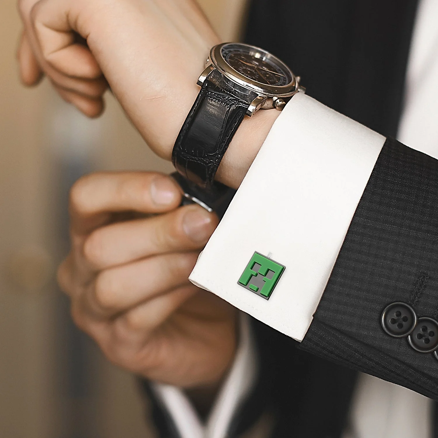 Minecraft Creeper Gunmetal Cufflinks - Image 2