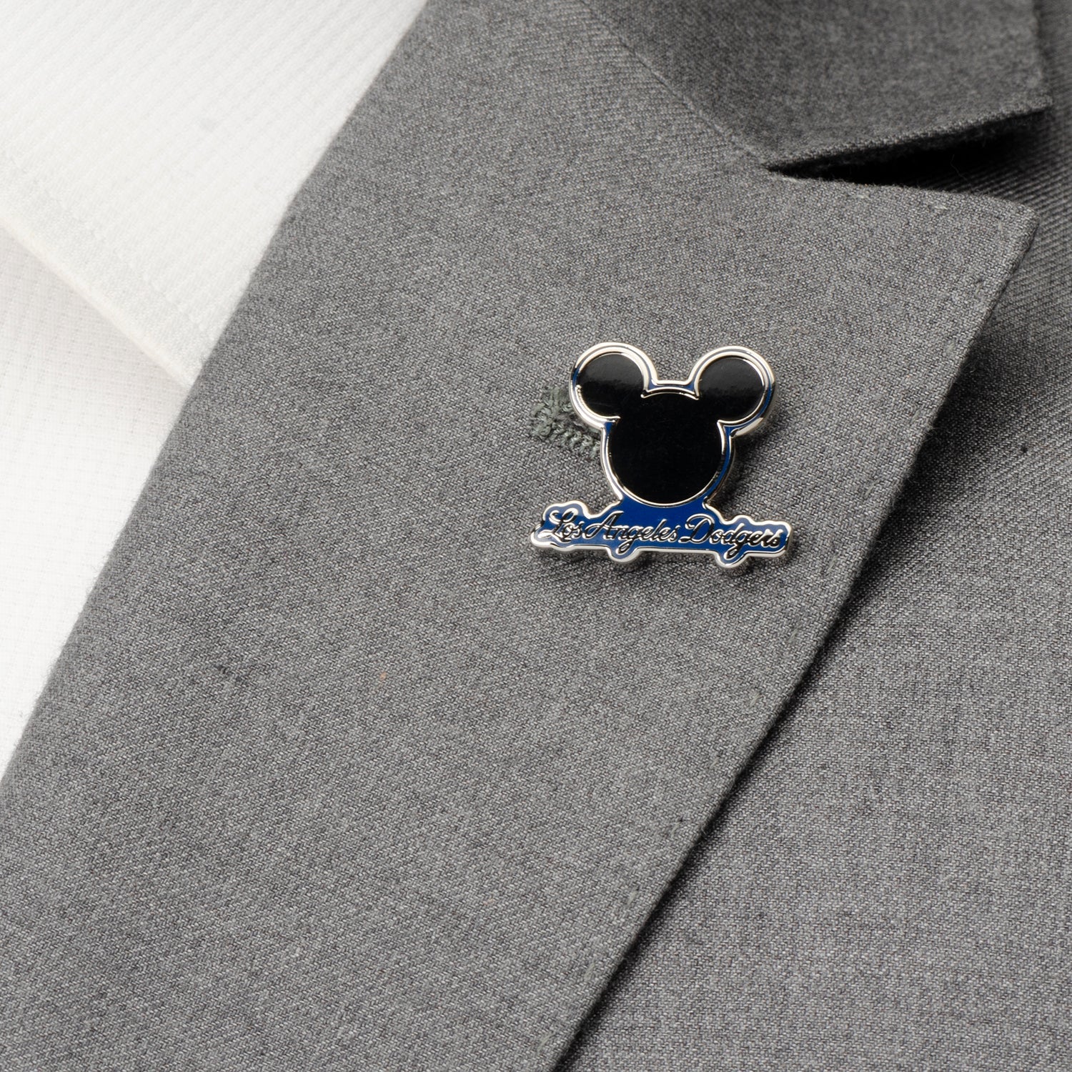 MLB Disney Mickey & LA Dodgers Lapel Pin - Image 4