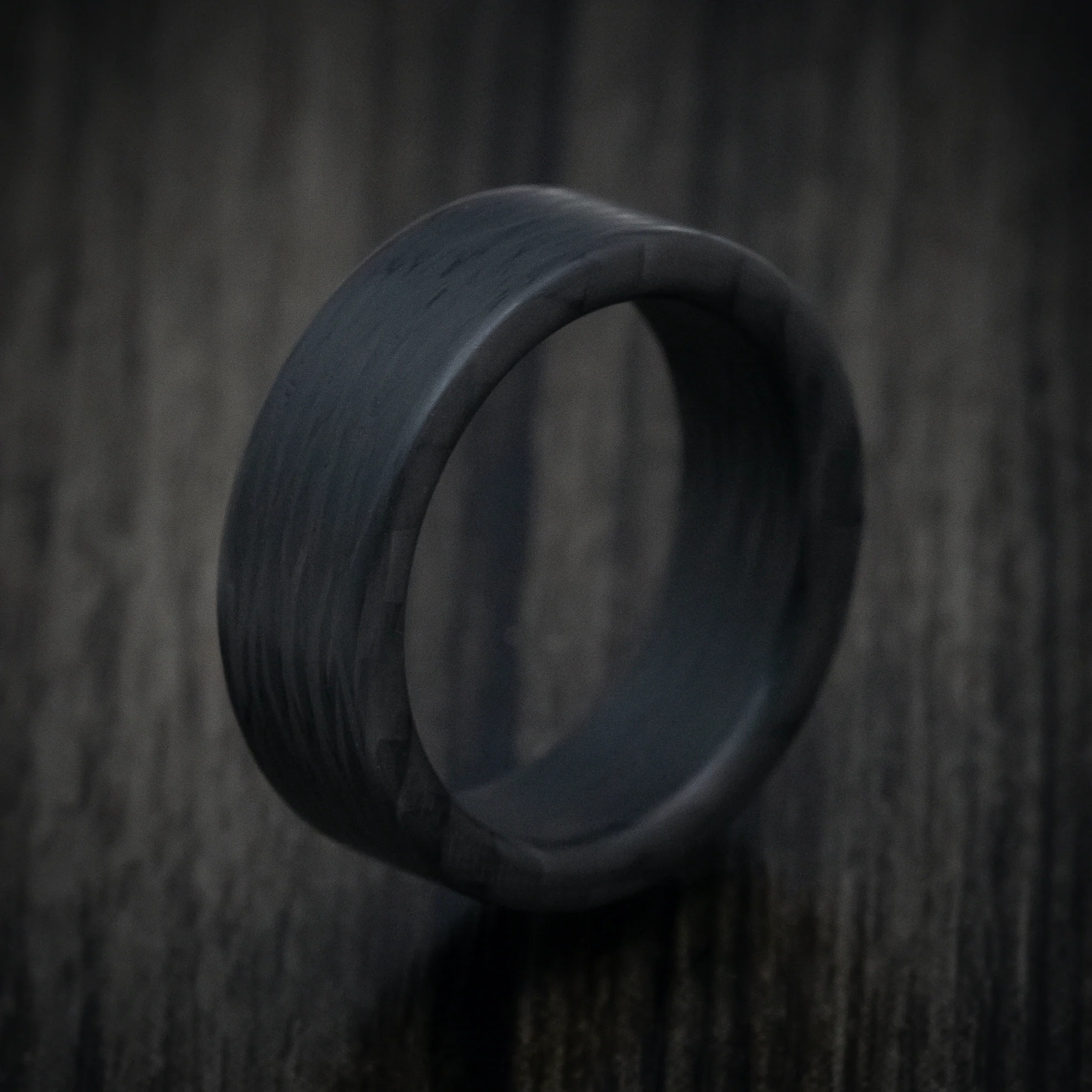 Side-Cut Carbon Fiber Men's Ring - Image 4