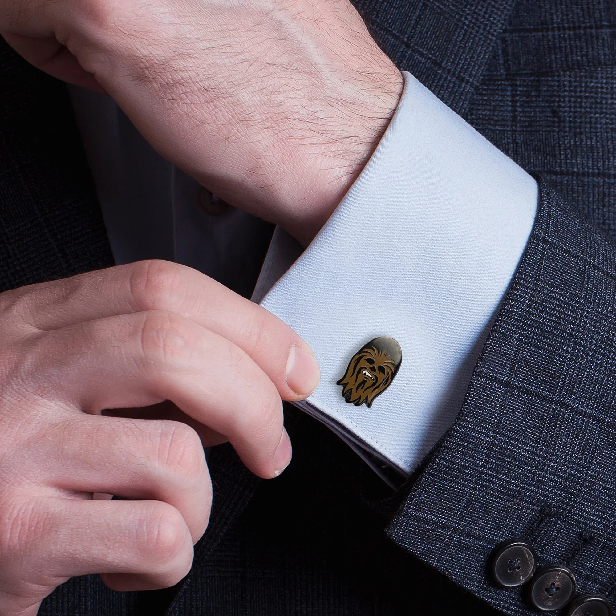 Star Wars Chewbacca Gunmetal Cufflinks - Image 2