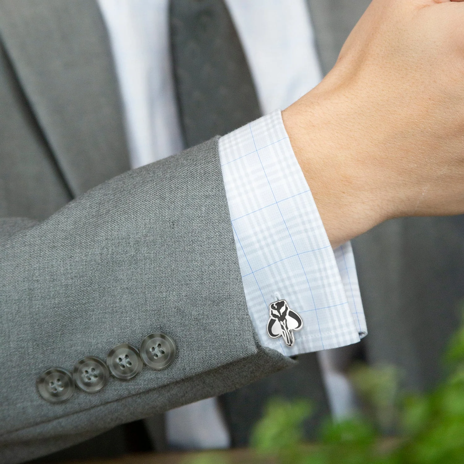 Star Wars Mandalorian Mythosaur Cufflinks - Image 5